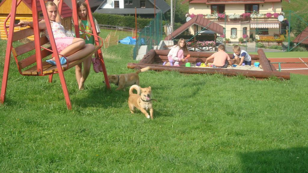 Penzion Deny Ždiar Exteriör bild